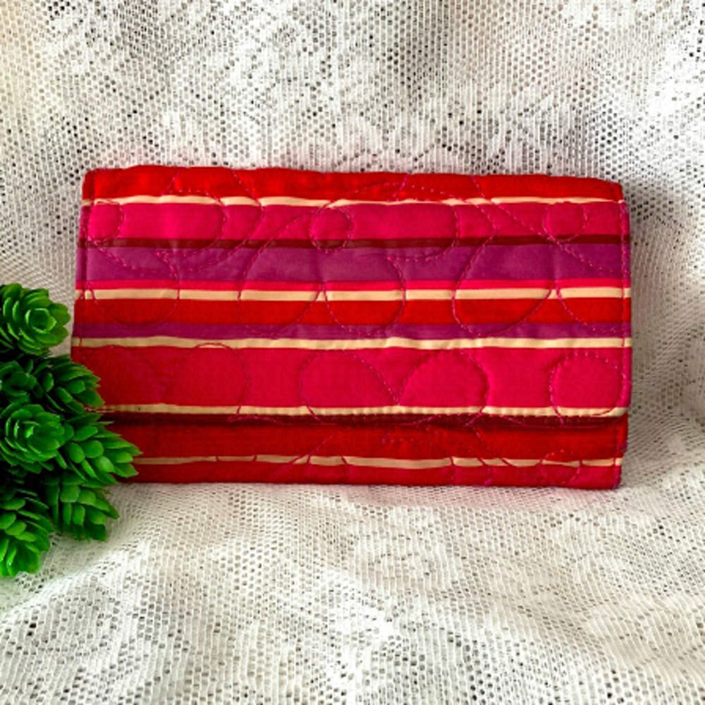 Quilted Hearts Clutch Wallet Red Pink Purple Vintage Avon Very Good Condition
